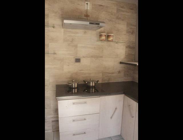 2 BEDROOM HOUSE FOR SALE IN ORANGE FARM